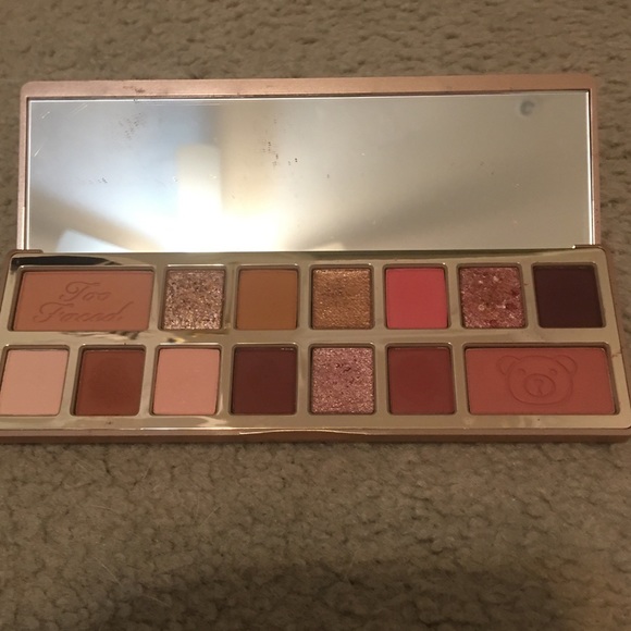 Too Faced Teddy Bear eyeshadow palette - Picture 3 of 6
